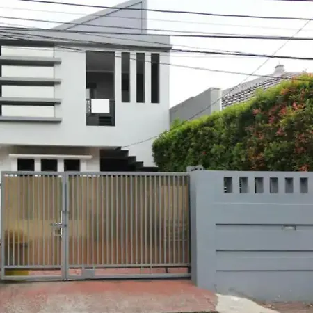OYO 90438 Mampang 34 Residence-2
